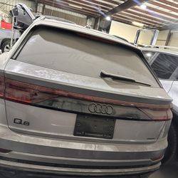 Audi Q8 Tailgate