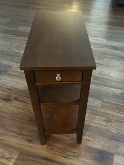 Table, chair/side table