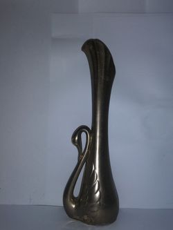 Long metal swan paperweight flower holder