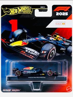 Hot Wheels Premium F1 Oracle Red Bull Racing Car