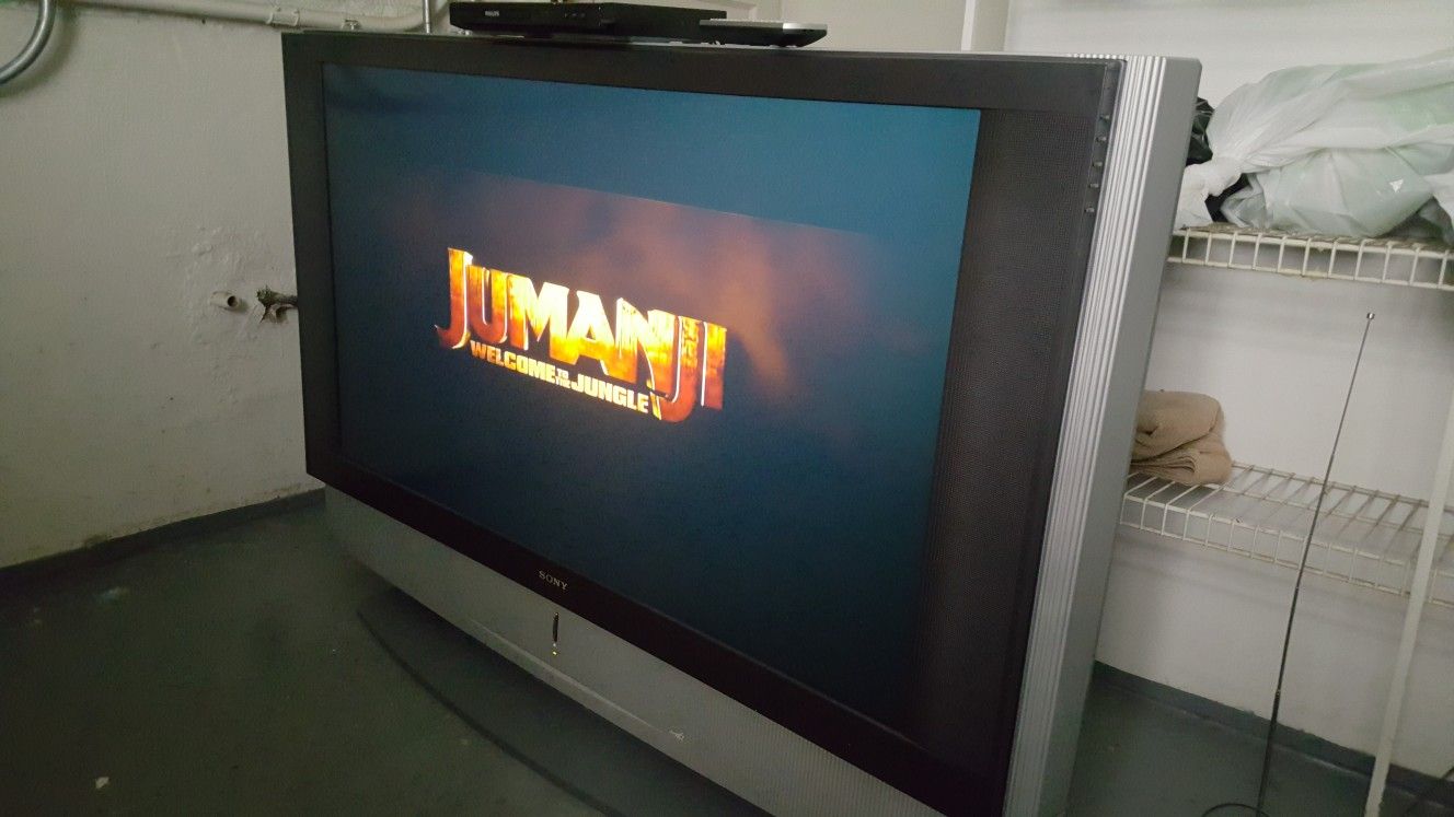 Sony grand wega lcd projection Tv