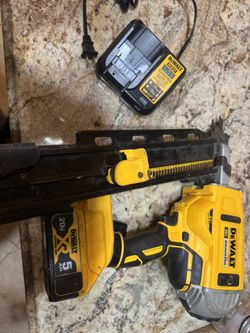 De Walt Nail Gun