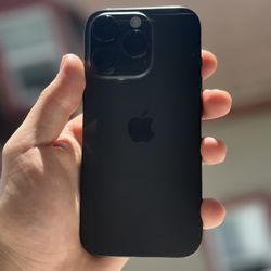 IPHONE 16 PRO UNLOCKED