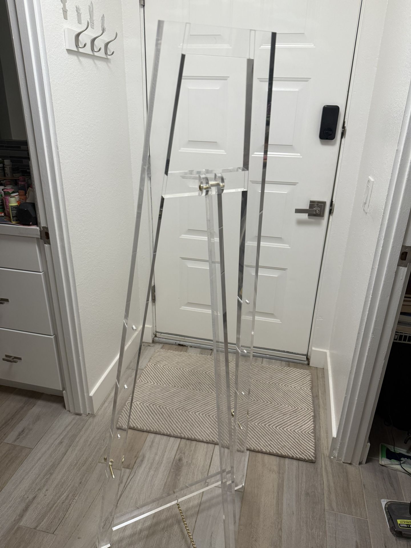 Acrylic Easel Stand