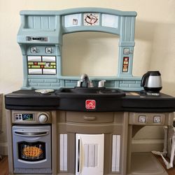 Play Kitchen