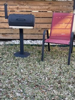 Mini Bar B Q Grill Ready To Cookout! Take It Anywhere! $175 Metal!