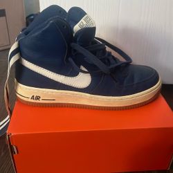 Nike Air Size 5.5y