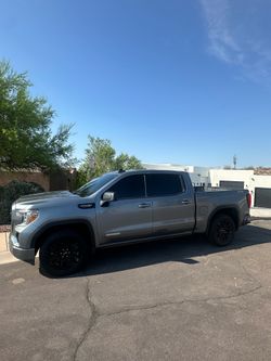 CLEAN TITLE 2021 GMC Sierra 1500