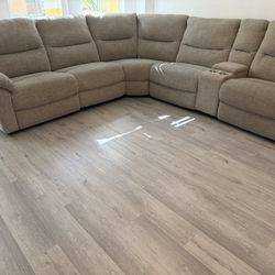 Large Sectional Recliner Sofa w/ Cup Holders – Neutral Color