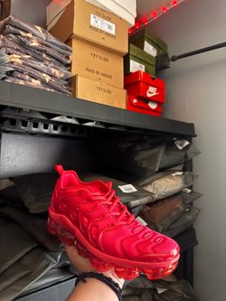 Red vapor max’s