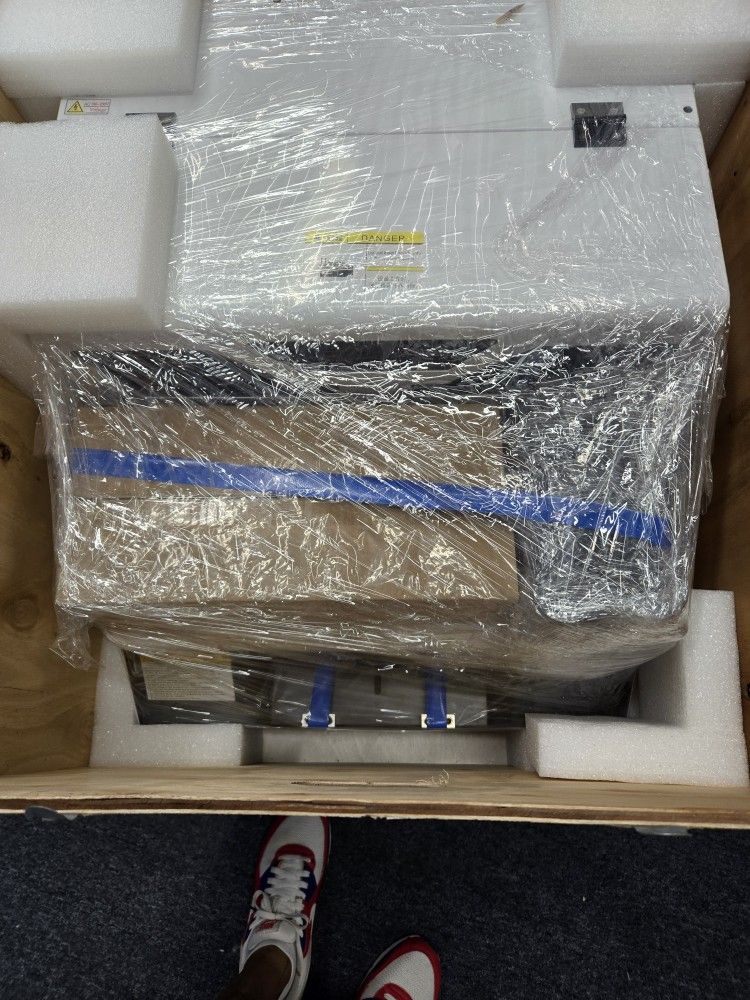 Brand NEW DIRECT TO GARMENT PRINTER