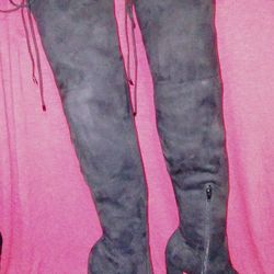 Women's Black Suede Knee High Boots Size 6