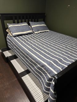 Queen bed with mattress