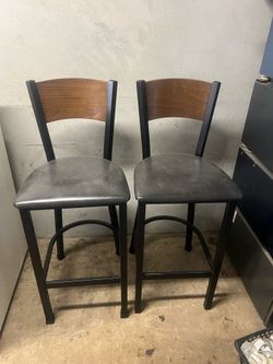 2- BAR CHAIRS