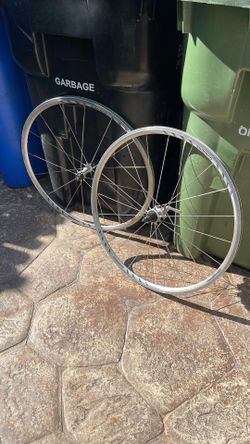 Road bike wheels