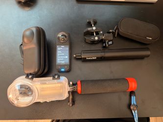 Insta360 X4 Bundle - 360° Action Camera, 8K30fps HDR Video, 72MP Photo, 11K  with Accessories