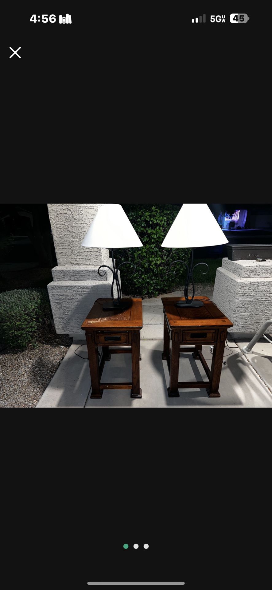 2 Lamps And End Tables
