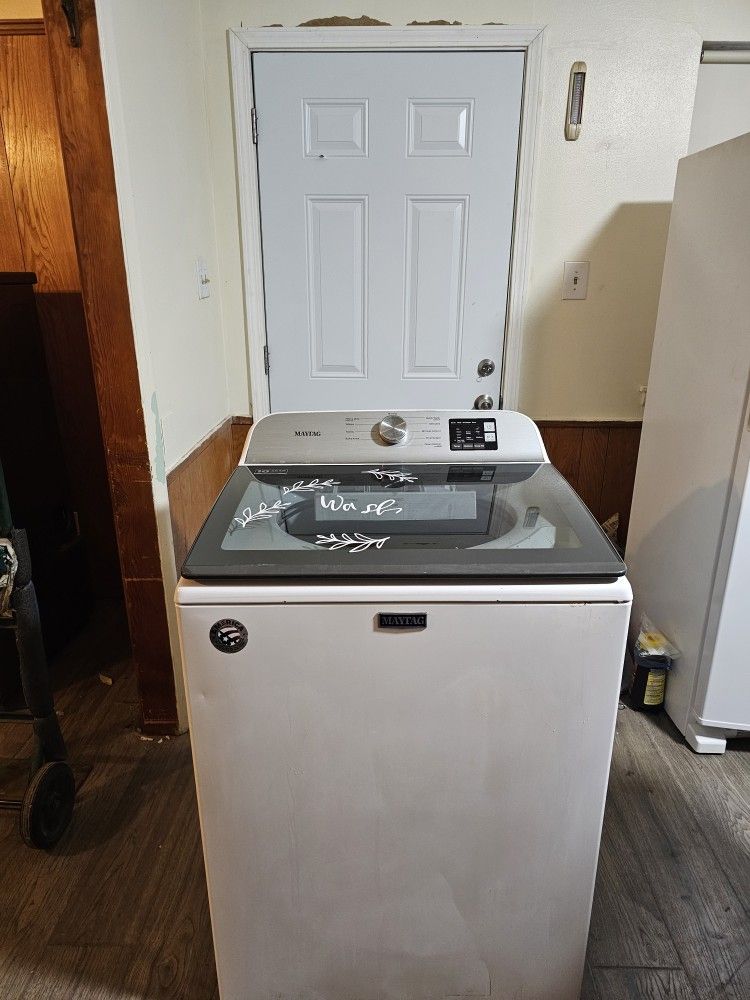 MAYTAG WASHER XL CAPACITY GOOD CONDITION HEAVY DUTY DELIVERY AVAILABLE FOR EXTRA FEE WE DO REPAIRS