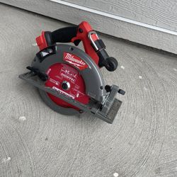 7 1/4 “ Milwaukee Circular Saw