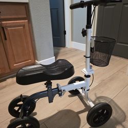 Adjustable and Foldable Knee Scooter 
