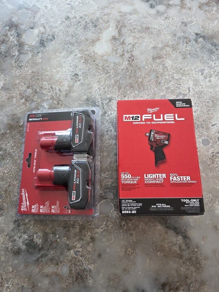 M12 Stubby 1/2" With TWO M12 XC 3.0 Batteries