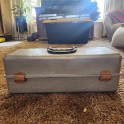 Umco tacklebox, tackle dating to the 40's