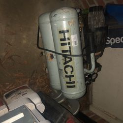 HITACHI Ai AIRCOMPRESSOR 