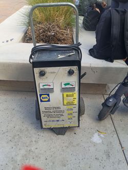 Battery charger starter and tester  NAPA