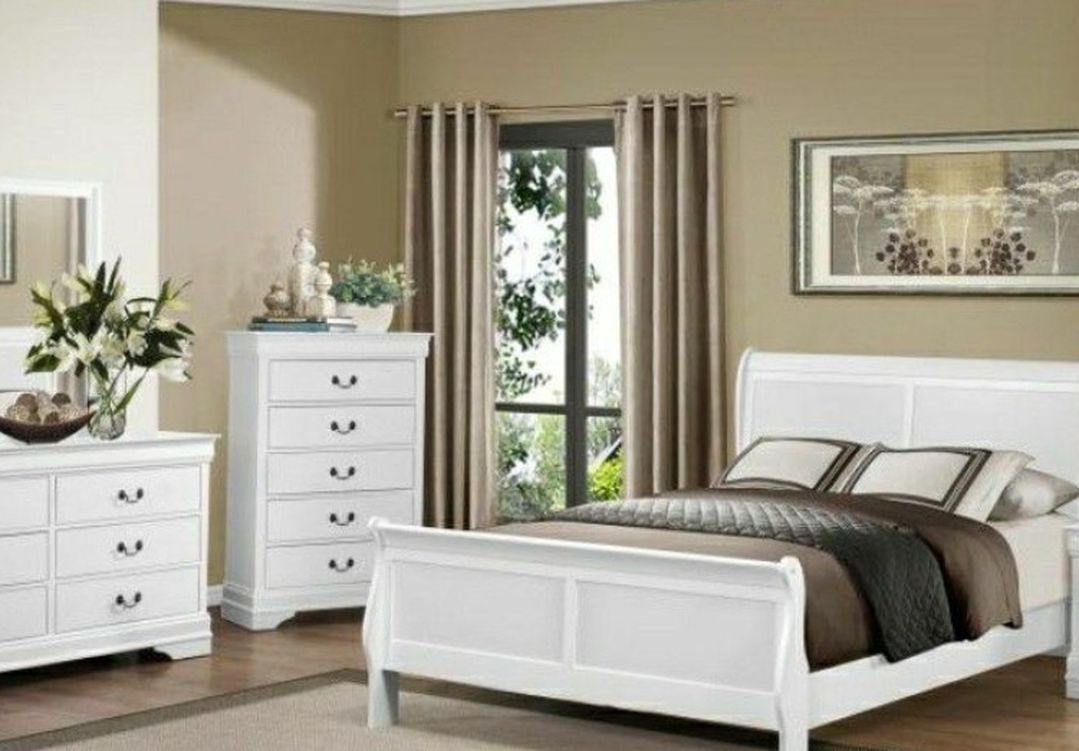 White 4 Pcs Bedroom Set... Financing available