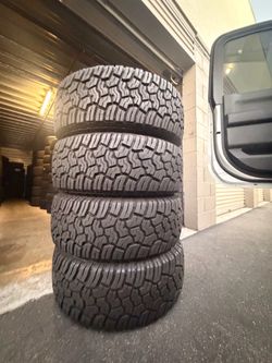 LT 265/60/18 Yokohama Geolander X-AT 95%+ tread (4)
