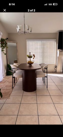 Table with matching coffee table