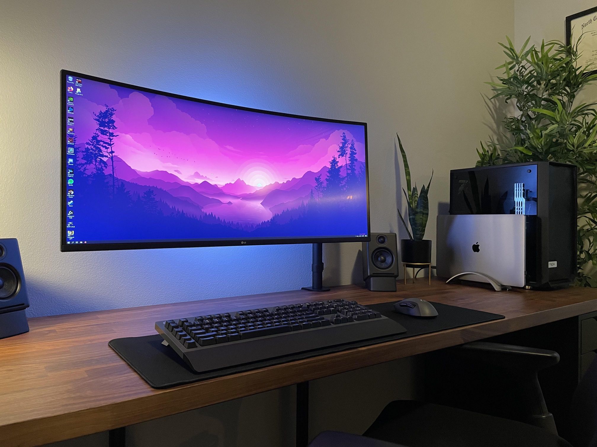 LG UltraGear 38GN950-B Ultrawide Monitor – 38” 3840x1600 160Hz Nano IPS Panel (HDR600, G-SYNC)