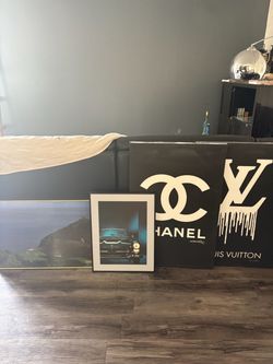Wall art/photos