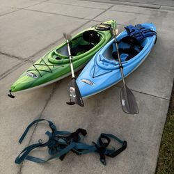 2 Pelican Kayaks Paddles And Other Accessories 