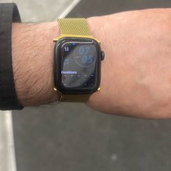 Apple Watch Series 8