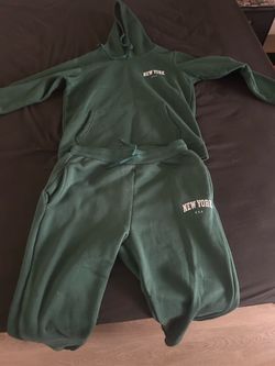 Sweatsuit (small/medium)