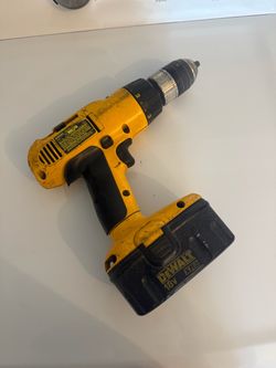 DeWalt 18V Cordless Drill with Battery