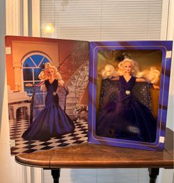 1995 SAPPHIRE DREAM BARBIE "SOCIETY STYLE COLLECTION  "NEW"