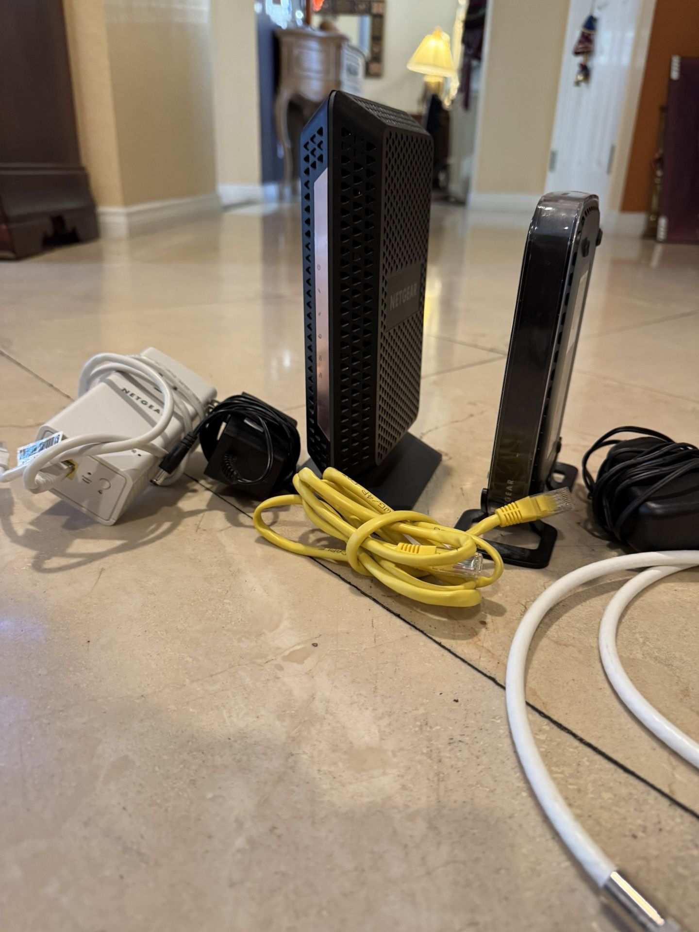 NETGEAR Wireless N600 Router & CM1100 Modem