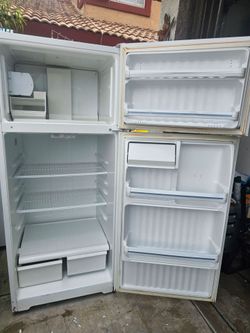 Refrigerator En Buenas Condisiones