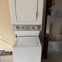 24” Whirlpool Electric Stackable W&D Unit