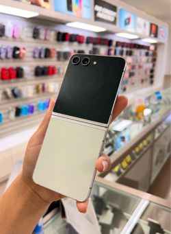 Z  flip 5 256gb UNLOCK