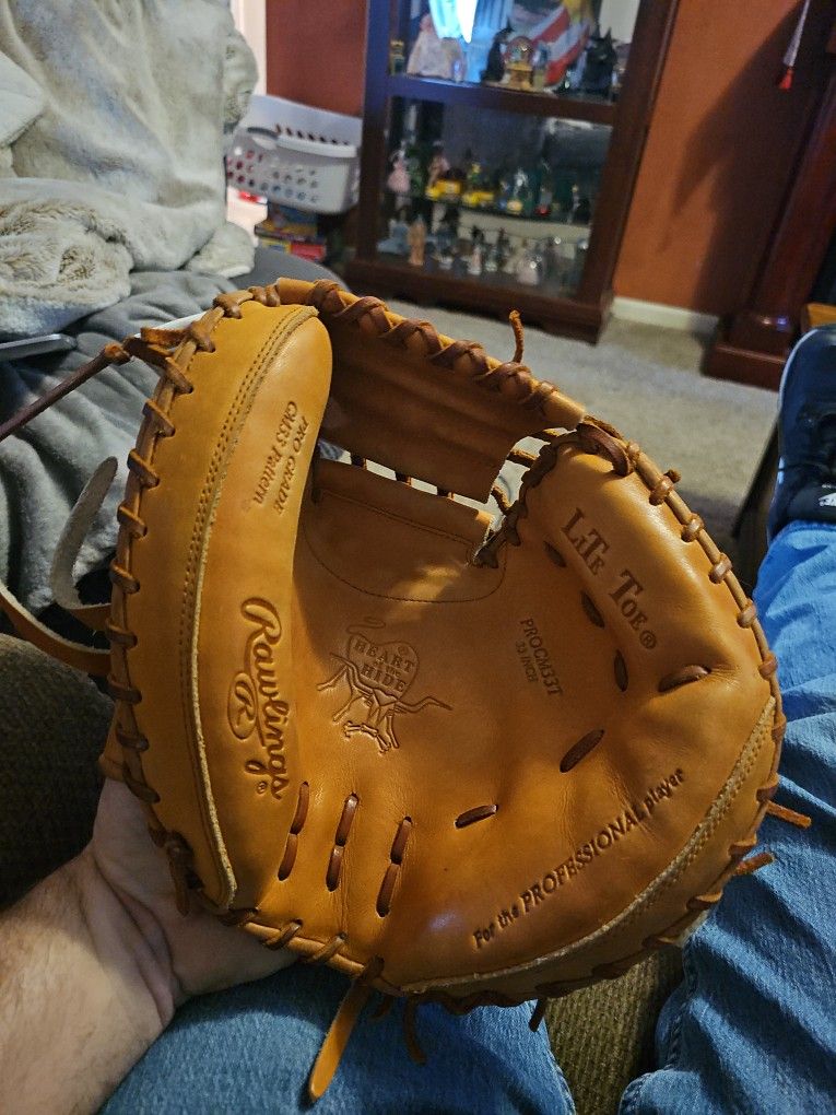 Rawlings Catchers Mitt Heart Of The Hide