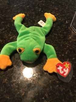 Nwt retired ty 1997 smoochy the frog beanie baby date of brith October 1st 1997