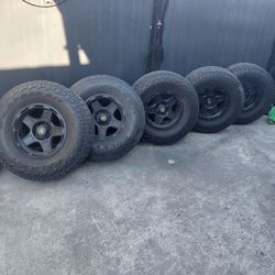 Off road wheels and tires size 17 inch 285/75/R16