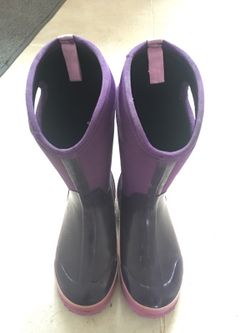 BOGS Girl Boots Size 6 youth very little wear