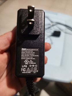 Sunny 12V 2.5A Switching Power Adapter