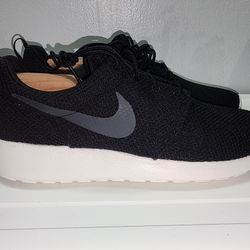 Nike Roshe Run (Black/Antharcite/Sail) - Size 8
