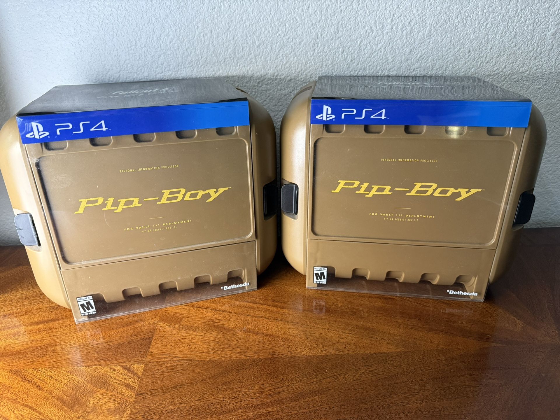 Fallout 4 Pip-Boy Edition Collectors Edition PS4 - MINT