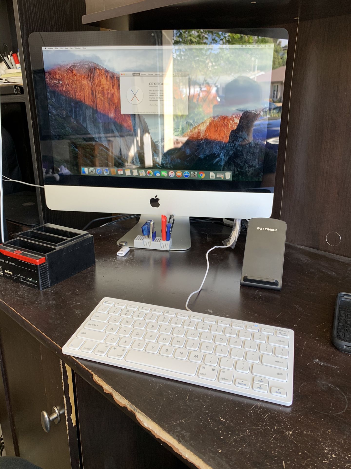 iMac 21.5” i5 8gb ram great work from home station